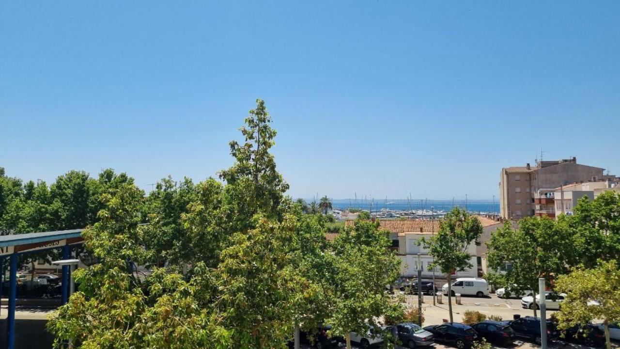 ロザスPiso En El Centro Con Vistas Al Mar Y Balconアパートメント エクステリア 写真