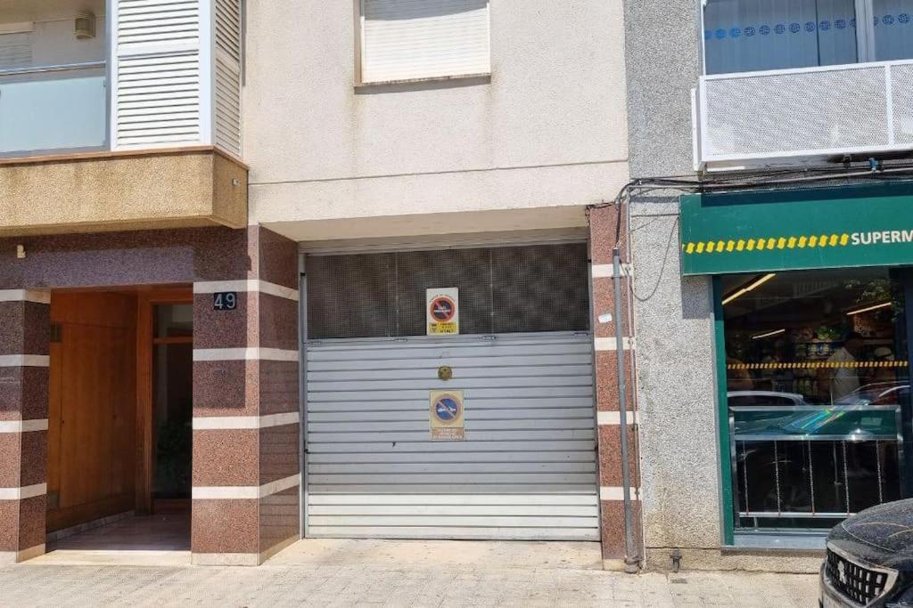 ロザスPiso En El Centro Con Vistas Al Mar Y Balconアパートメント エクステリア 写真