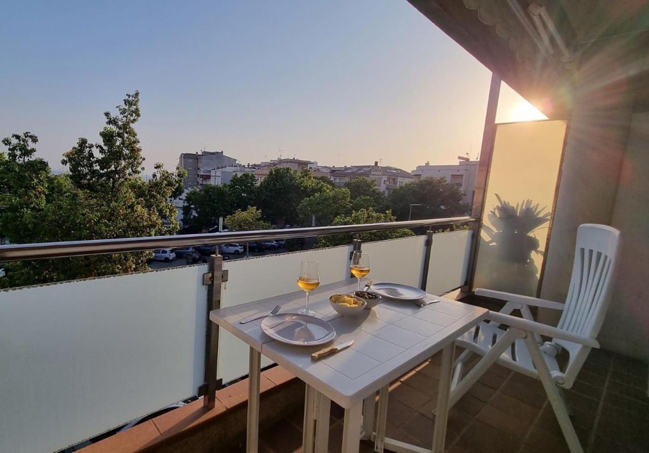 ロザスPiso En El Centro Con Vistas Al Mar Y Balconアパートメント エクステリア 写真